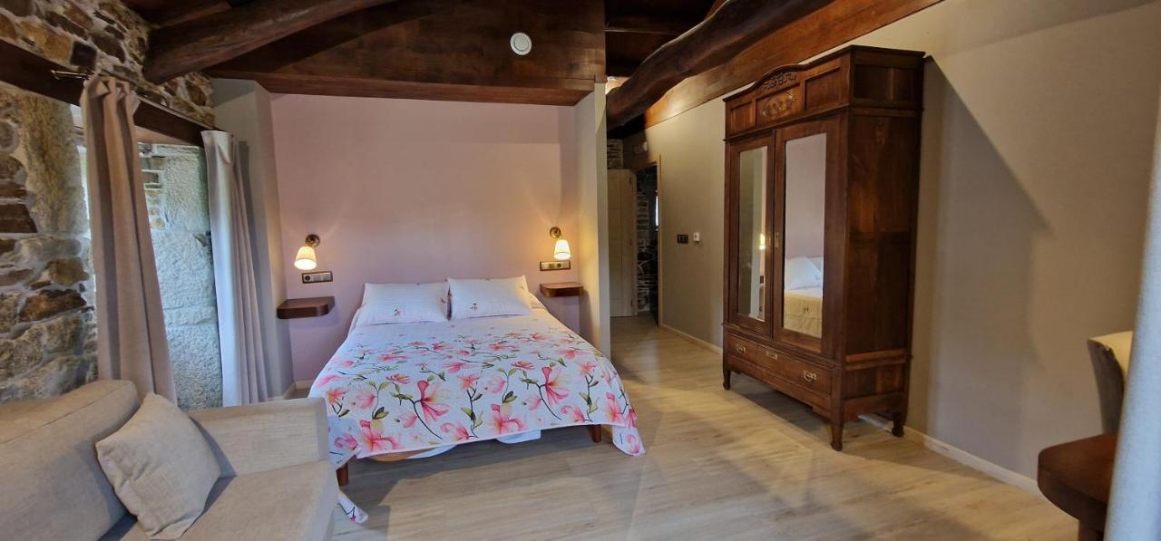 Habitaciones La Cuevona De Guitiriz Lugo Exteriör bild