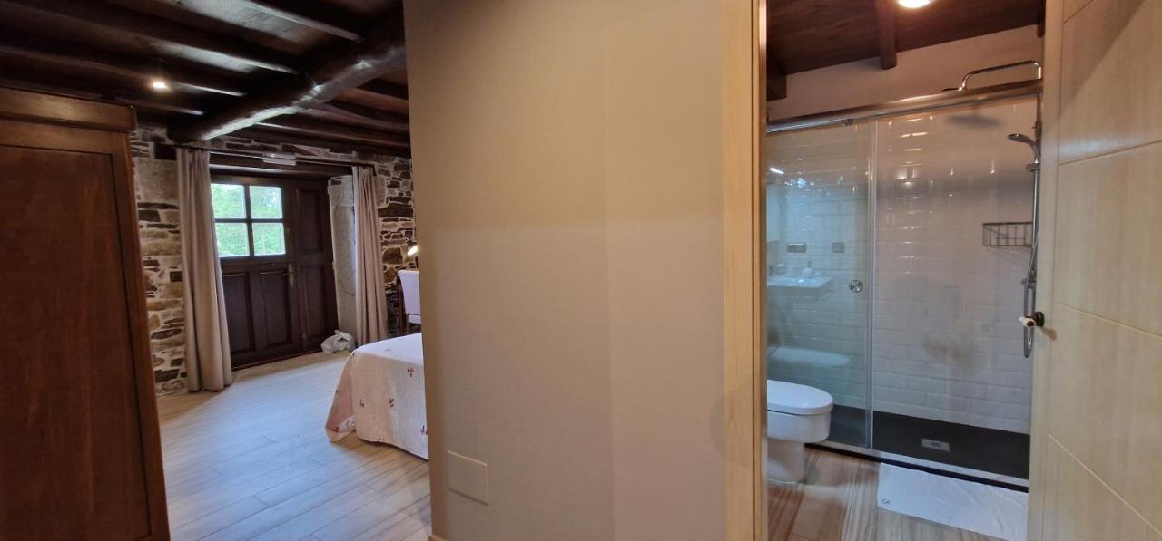 Habitaciones La Cuevona De Guitiriz Lugo Exteriör bild